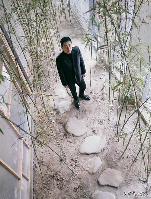 朱亚文写真, 尽显儒雅绅士魅力